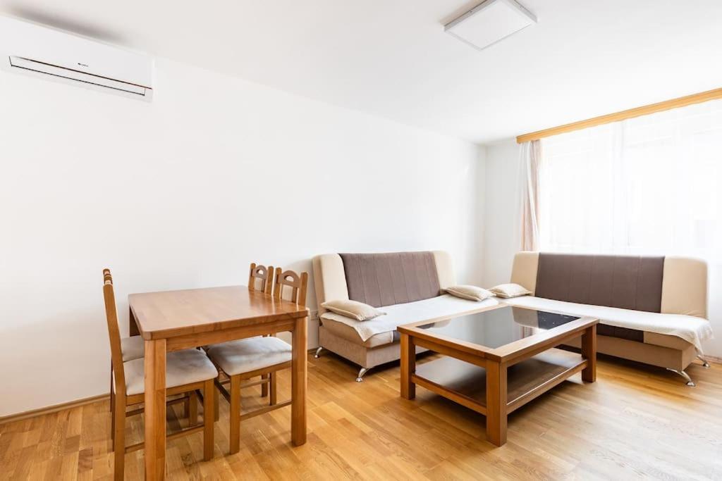 Apartman Dino Σαράγεβο Εξωτερικό φωτογραφία