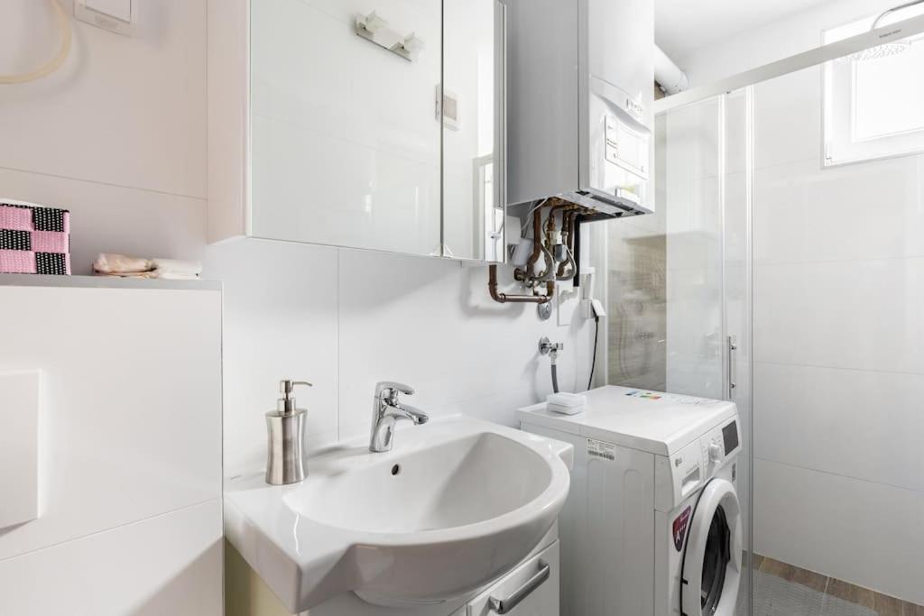 Apartman Dino Σαράγεβο Εξωτερικό φωτογραφία